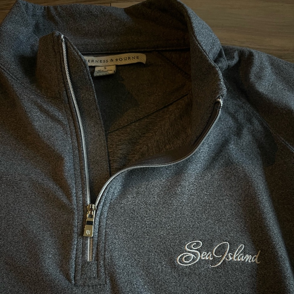 Holderness & Bourne Sea Island Men’s Qzip, Size Small